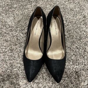 Bandolino Textured Black Heels